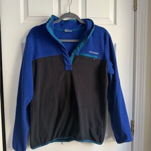 Columbia Men's Turtleneck Sweater in Blue and Black